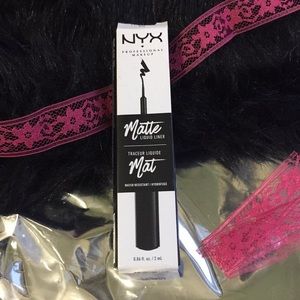 NYX Black Liquid Liner MLL01